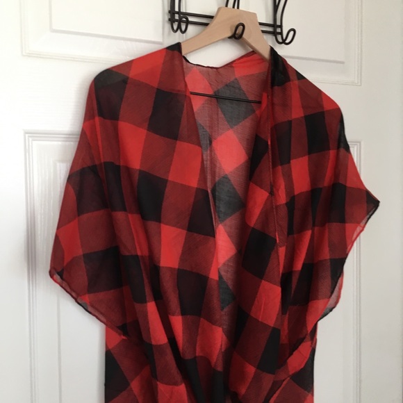 Last one! Holiday Buffalo Check Kimono - Picture 6 of 9